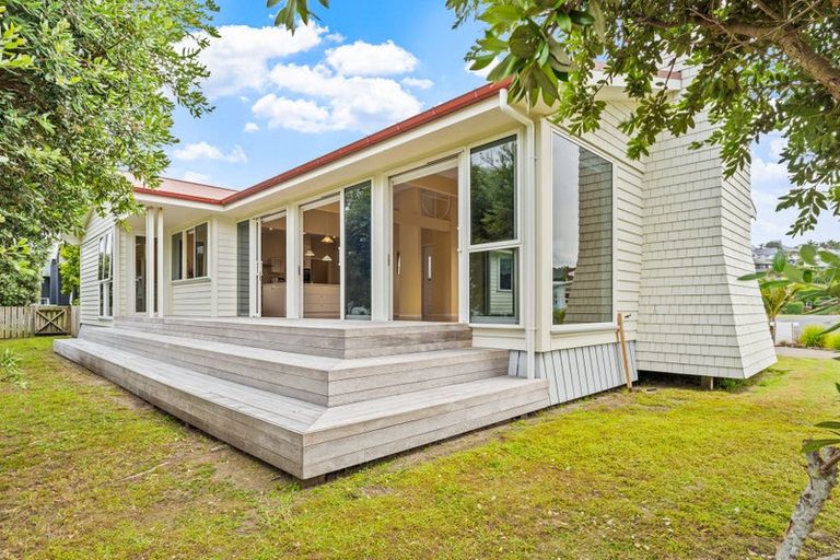 Photo of property in 28 Schooner Avenue, Snells Beach, 0920