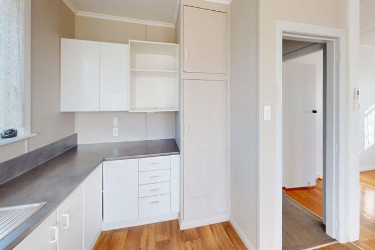 Photo of property in 33 Holland Crescent, Bulls, 4818