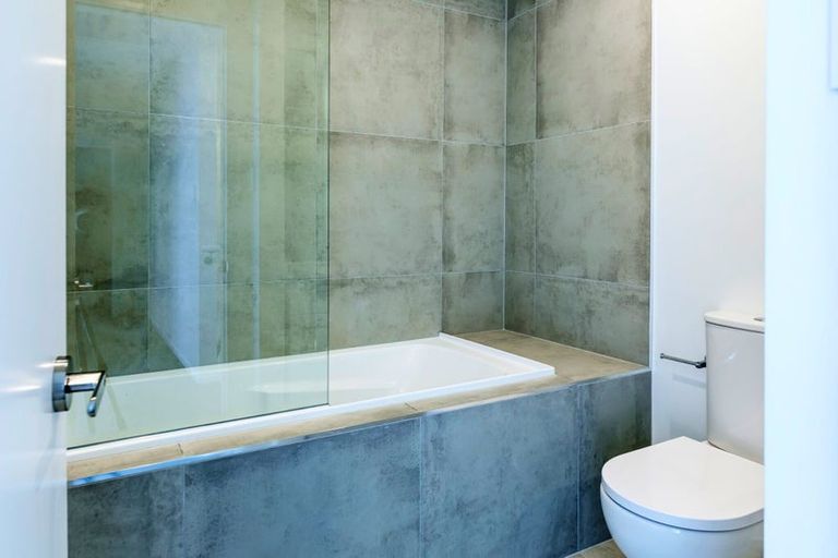 Photo of property in 14 Papai Lane, Massey, 0614