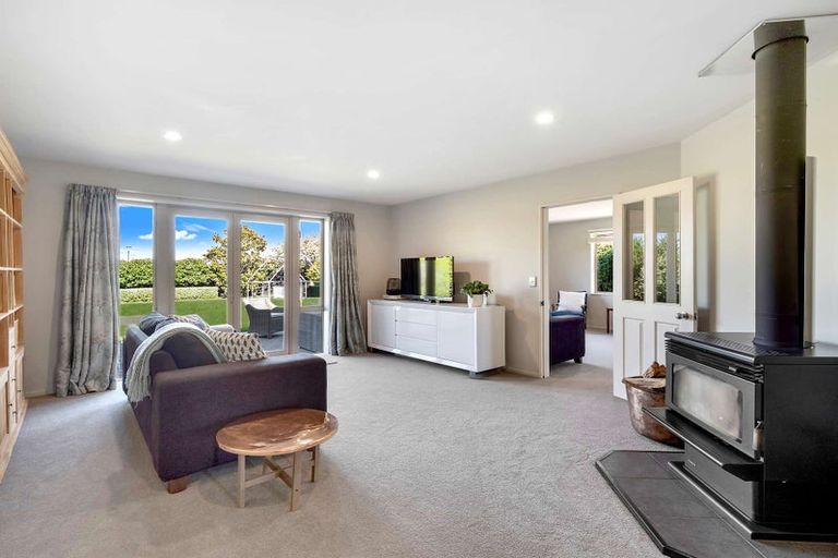 Photo of property in 23 Cairnbrae Drive, Prebbleton, 7604