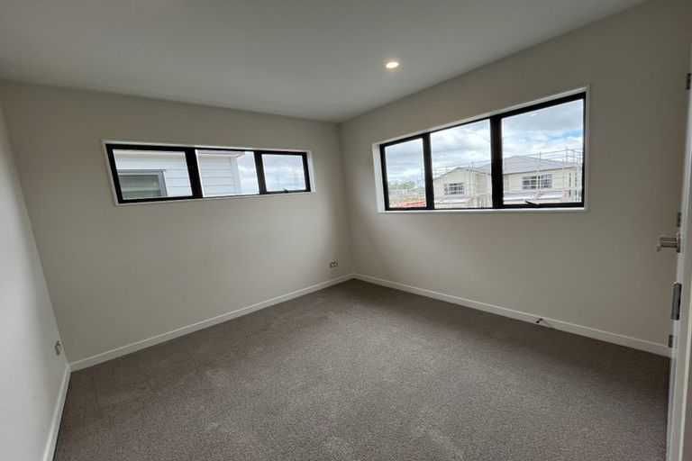 Photo of property in 18 Kapeta Lane, Karaka, 2113