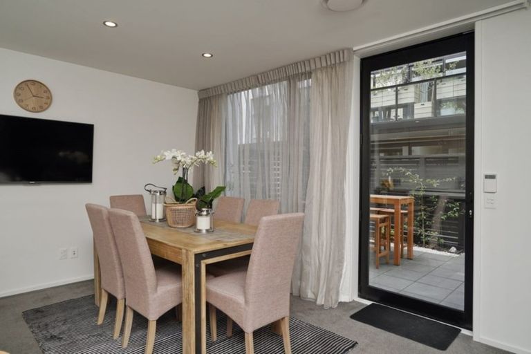 Photo of property in 4/275 Kilmore Street, Christchurch Central, Christchurch, 8011
