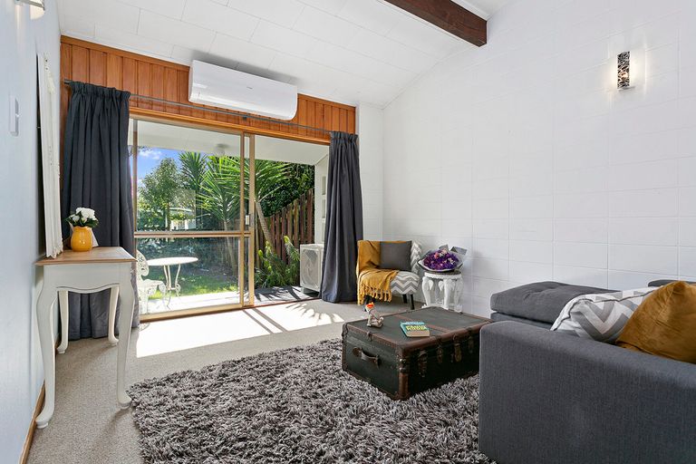 Photo of property in 80 Princes Street, Cambridge, 3434