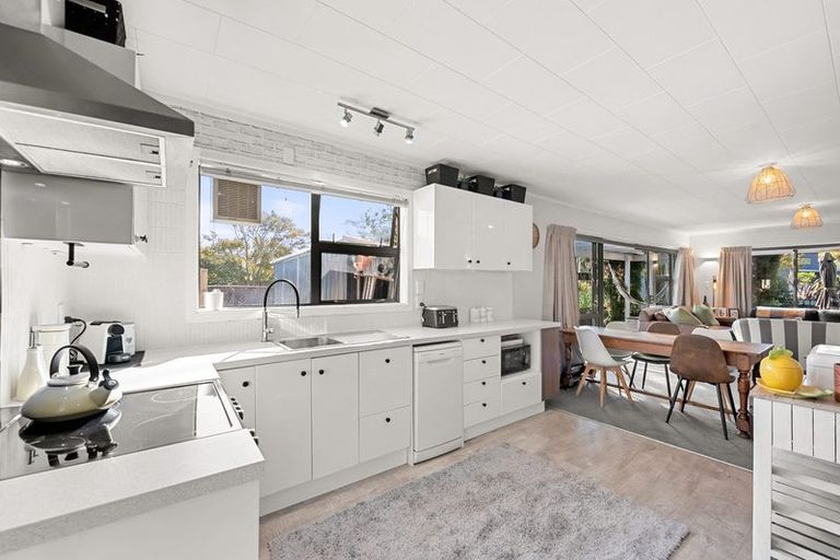 Photo of property in 210a Te Moana Road, Waikanae, 5036