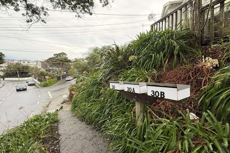 Photo of property in 30 Childers Terrace, Kilbirnie, Wellington, 6022