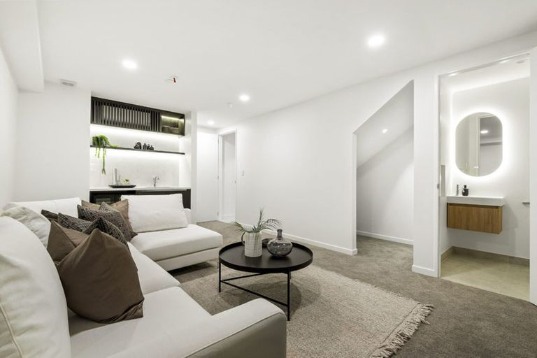 Photo of property in 44 Waitai Close, Long Bay, 0630