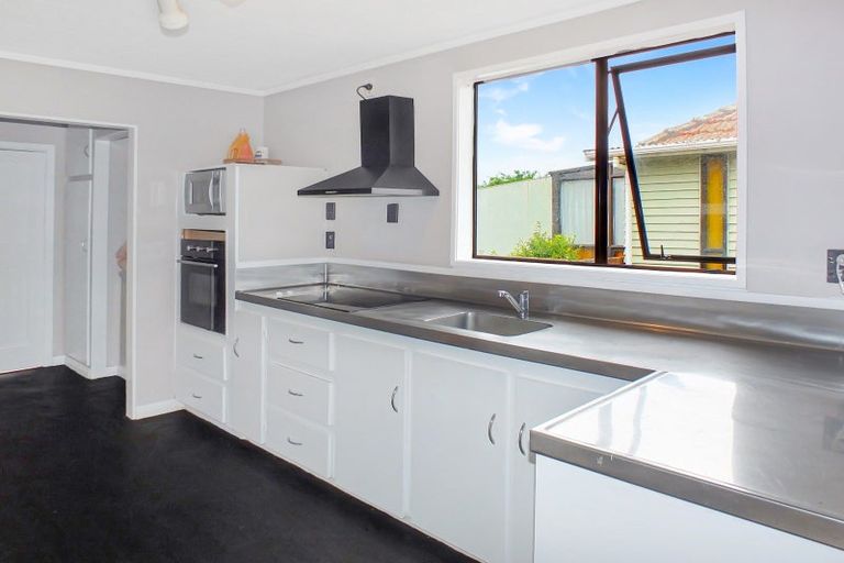 Photo of property in 8 Russell Street, Foxton, 4814