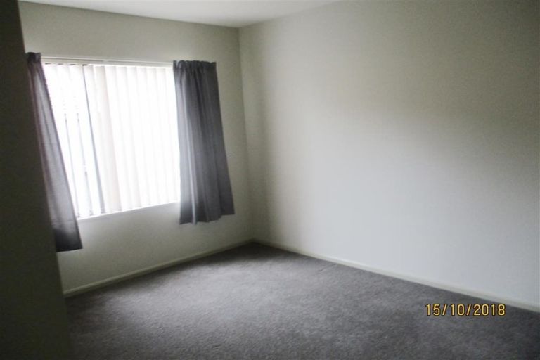 Photo of property in 28 Broadhaven Avenue, Parklands, Christchurch, 8083