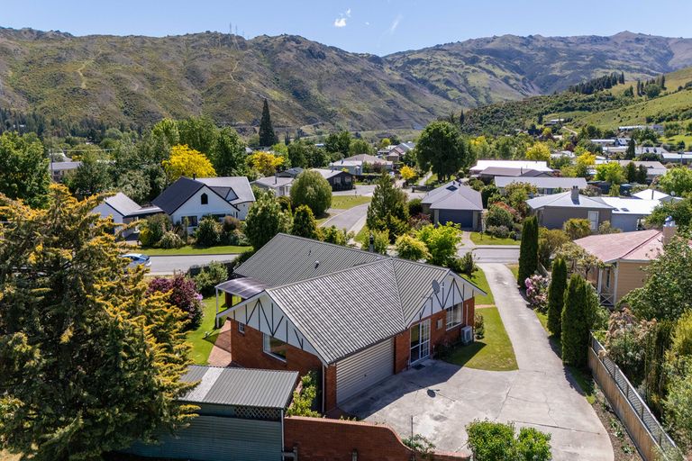 Photo of property in 23 Whitby Street, Clyde, 9330