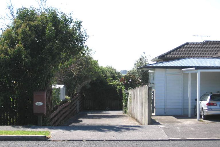 Photo of property in 2/13 County Road, Torbay, Auckland, 0630