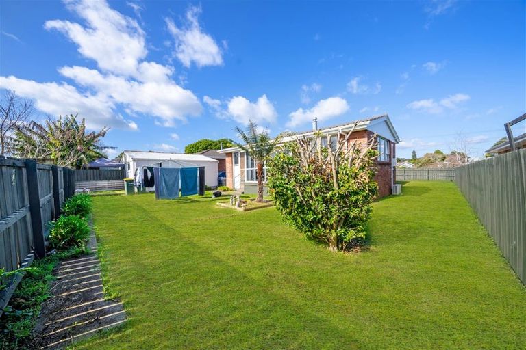 Photo of property in 68 Old Wairoa Road, Papakura, 2110