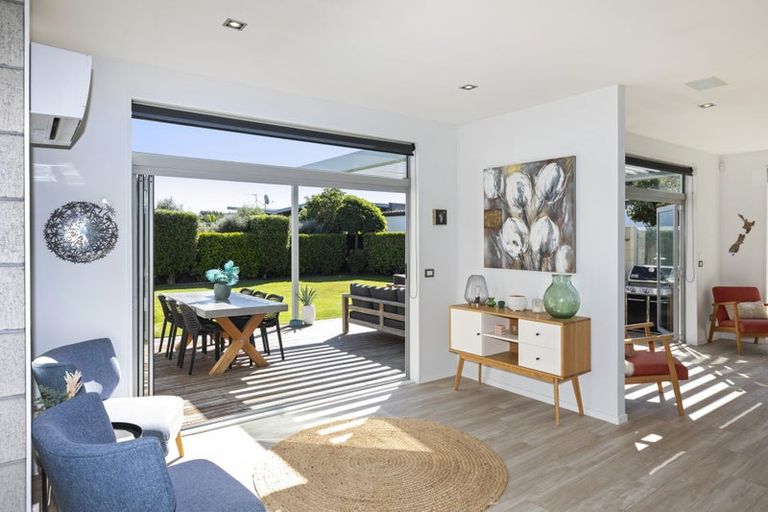 Photo of property in 101 Aston Drive, Waimairi Beach, Christchurch, 8083