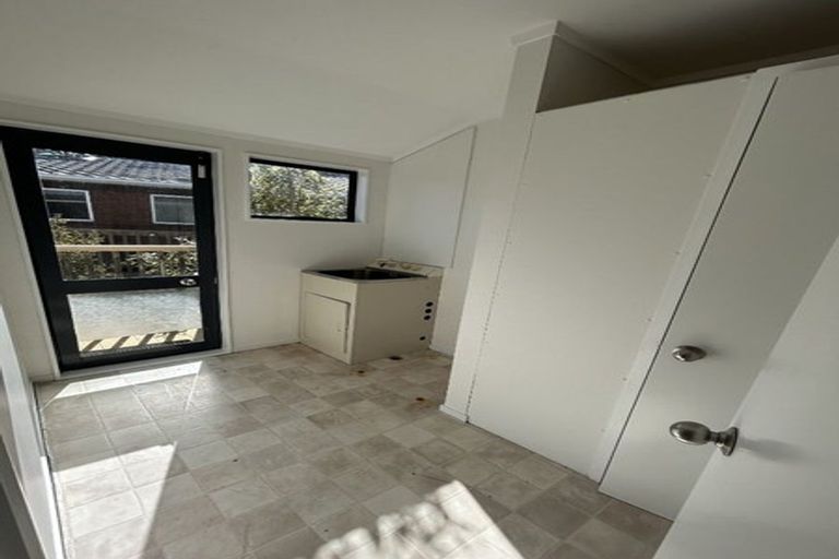 Photo of property in 50a Edmonton Road, Henderson, Auckland, 0612