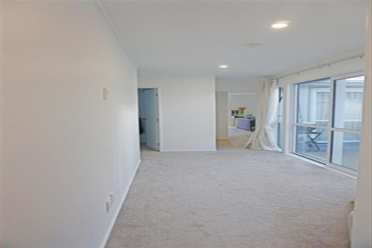 Photo of property in 8 Takahe Avenue, Takanini, 2112