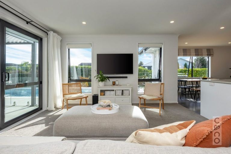 Photo of property in 19 Pohutukawa Parade, Riverhead, 0820