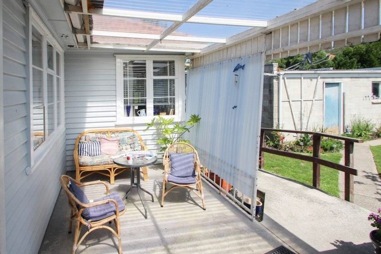 Photo of property in 4 Robertson Street, Oamaru North, Oamaru, 9400