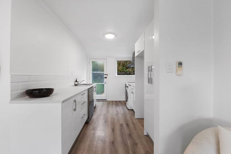 Photo of property in 4/30b Nortons Road, Avonhead, Christchurch, 8042