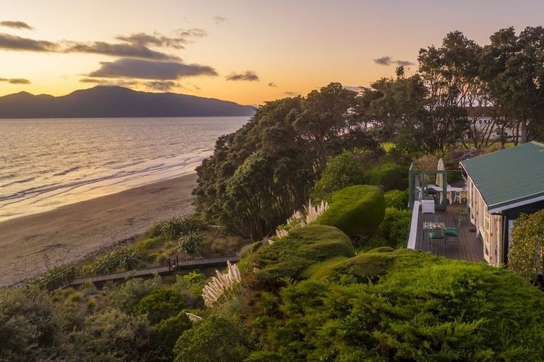 Photo of property in 75 Matatua Road, Raumati Beach, Paraparaumu, 5032