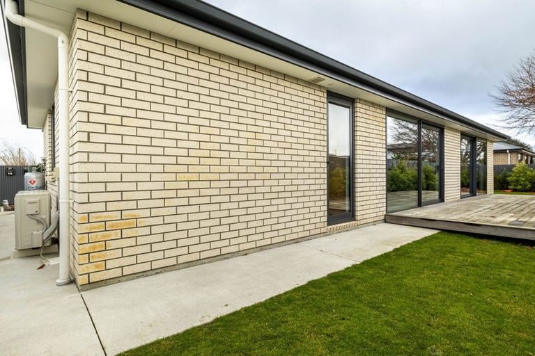 Photo of property in 79 Severn Street, Clifton, Invercargill, 9812