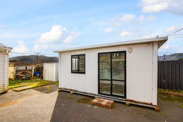 Photo of property in 28 Totara Street, Wainuiomata, Lower Hutt, 5014