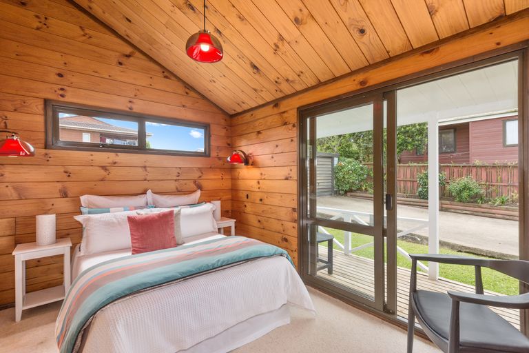 Photo of property in 43 Palmyra Way, Half Moon Bay, Auckland, 2012