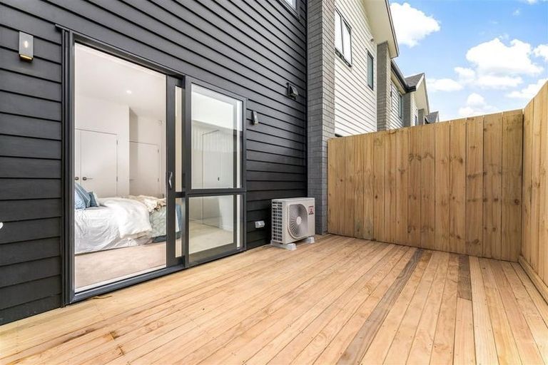 Photo of property in 8 Parenga Lane, Kumeu, 0810