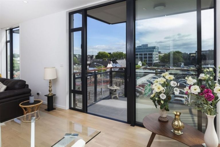 Photo of property in 50 Kilmore Street, Christchurch Central, Christchurch, 8013
