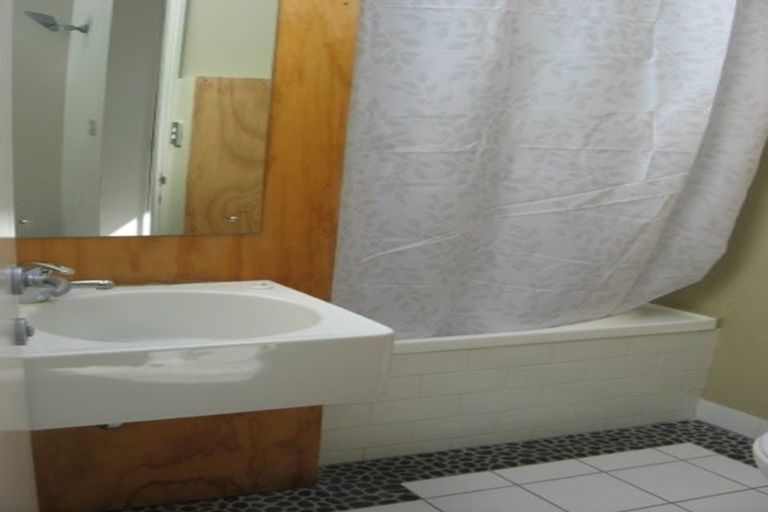 Photo of property in Mondrian Townhouses, 9/24 Hanson Street, Mount Cook, Wellington, 6021