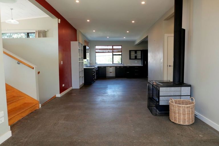 Photo of property in 51 William Street, Waikanae Beach, Waikanae, 5036