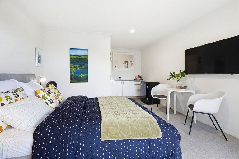 Photo of property in 14 Alexandra Road, Roseneath, Wellington, 6021