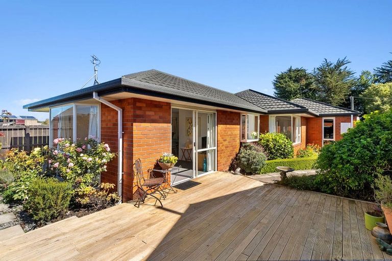 Photo of property in 49 Sawyers Arms Road, Northcote, Christchurch, 8052