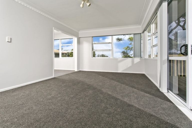 Photo of property in 1/223 Eskdale Road, Birkenhead, Auckland, 0626