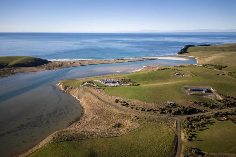 Photo of property in 370 Thorburn Road, Waikouaiti, 9472