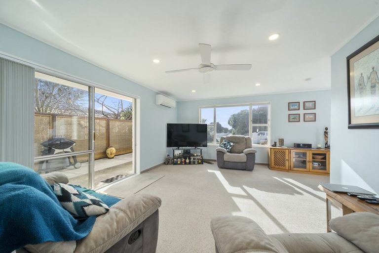 Photo of property in 16 Martin Road, Paraparaumu Beach, Paraparaumu, 5032