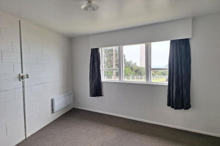 Photo of property in 33b Findlay Street, Moturoa, New Plymouth, 4310