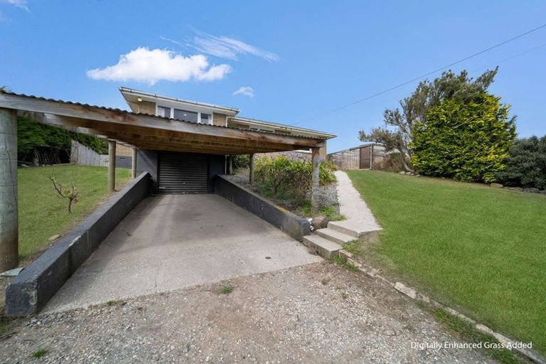 Photo of property in 3 George Street, Clinton, 9534