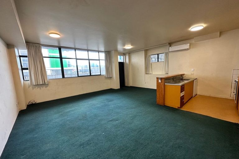 Photo of property in 4 Torrens Terrace, Mount Cook, Wellington, 6011