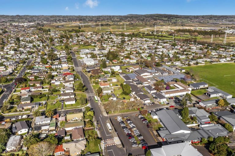 Photo of property in 13c Edinburgh Avenue, Rosehill, Papakura, 2113