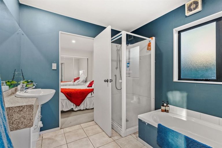 Photo of property in 40a Daytona Road, Henderson, Auckland, 0610