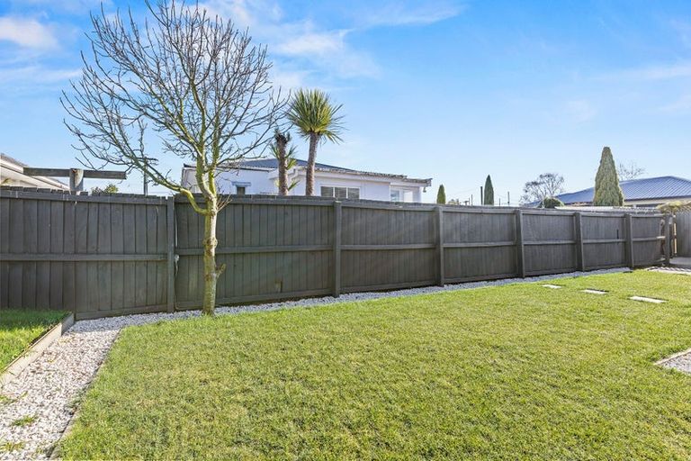 Photo of property in 2/33 Tower Street, Hornby, Christchurch, 8042