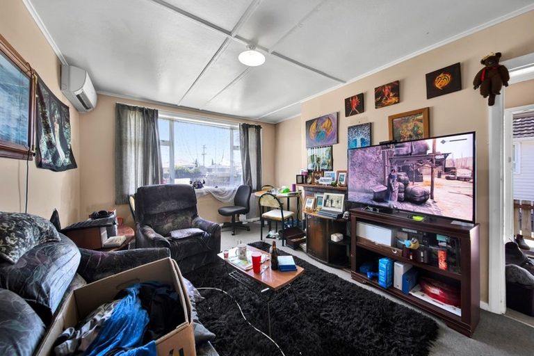 Photo of property in 30 Waihi Road, Hawera, 4610