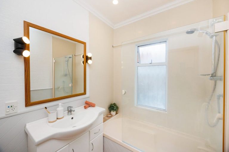 Photo of property in 917 Upper Main Street, Roslyn, Palmerston North, 4414