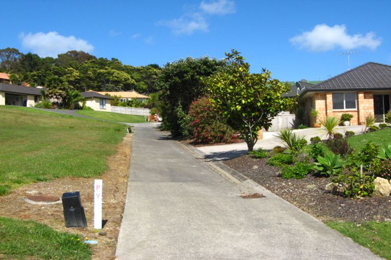 Photo of property in 8 Javelin Close, Gulf Harbour, Whangaparaoa, 0930