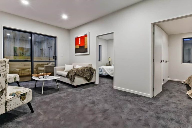 Photo of property in 56 Huntington Park Drive, Greenhithe, Auckland, 0632