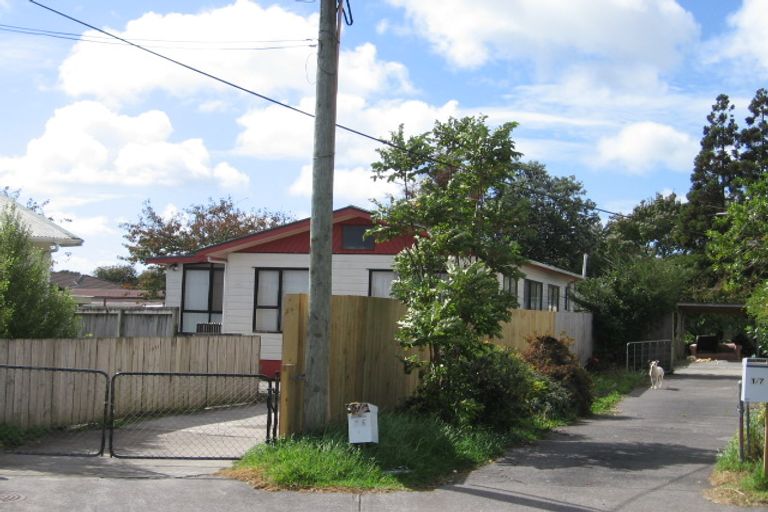Photo of property in 9 Harry Ward Place, Henderson, Auckland, 0610