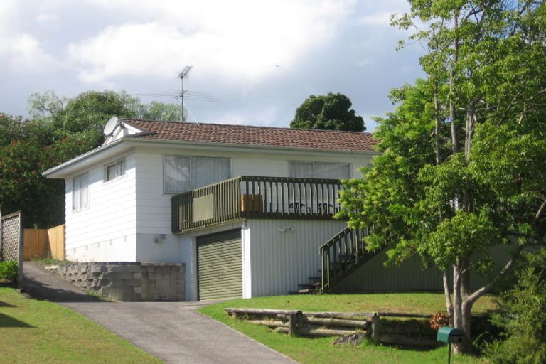 Photo of property in 12 Pimento Place, New Lynn, Auckland, 0600