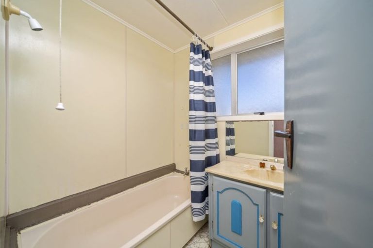 Photo of property in 8 Maui Place, Spotswood, New Plymouth, 4310