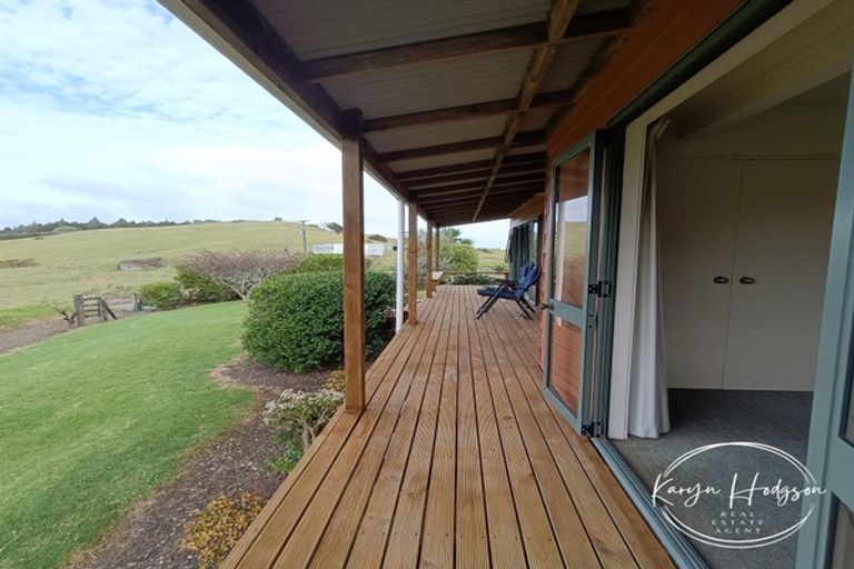 Photo of property in 7 Te Opi Road East, Whakapirau, Maungaturoto, 0583