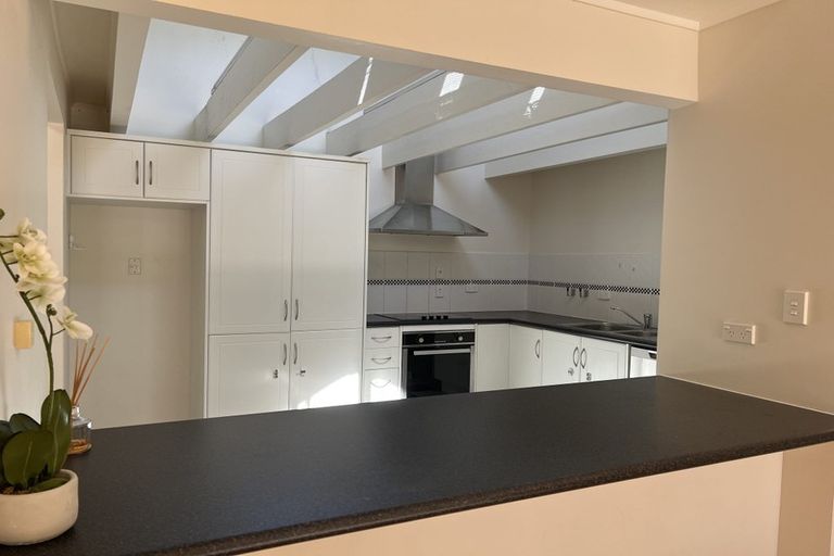 Photo of property in 55 Meadowvale Avenue, Forrest Hill, Auckland, 0620