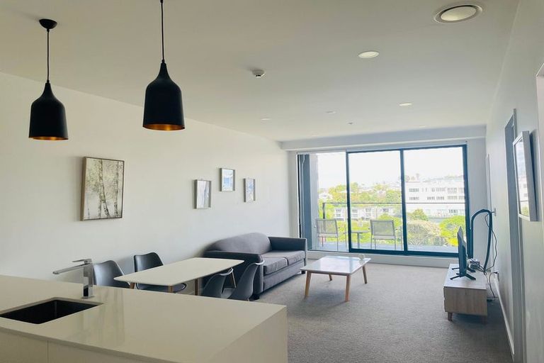 Photo of property in 415/19 Rawene Road, Birkenhead, Auckland, 0626